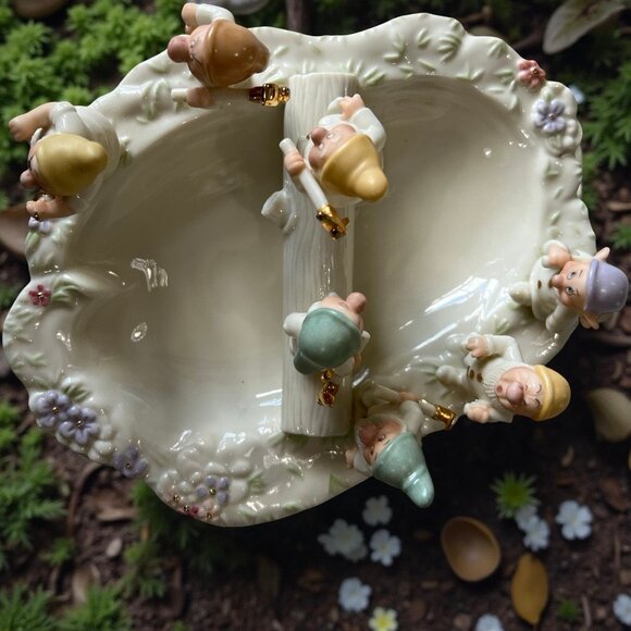 Lenox Disney Heigh - Ho Candy Dish Fine China Seven 7 Dwarfs in Snow White Movie - Picture 5 of 13